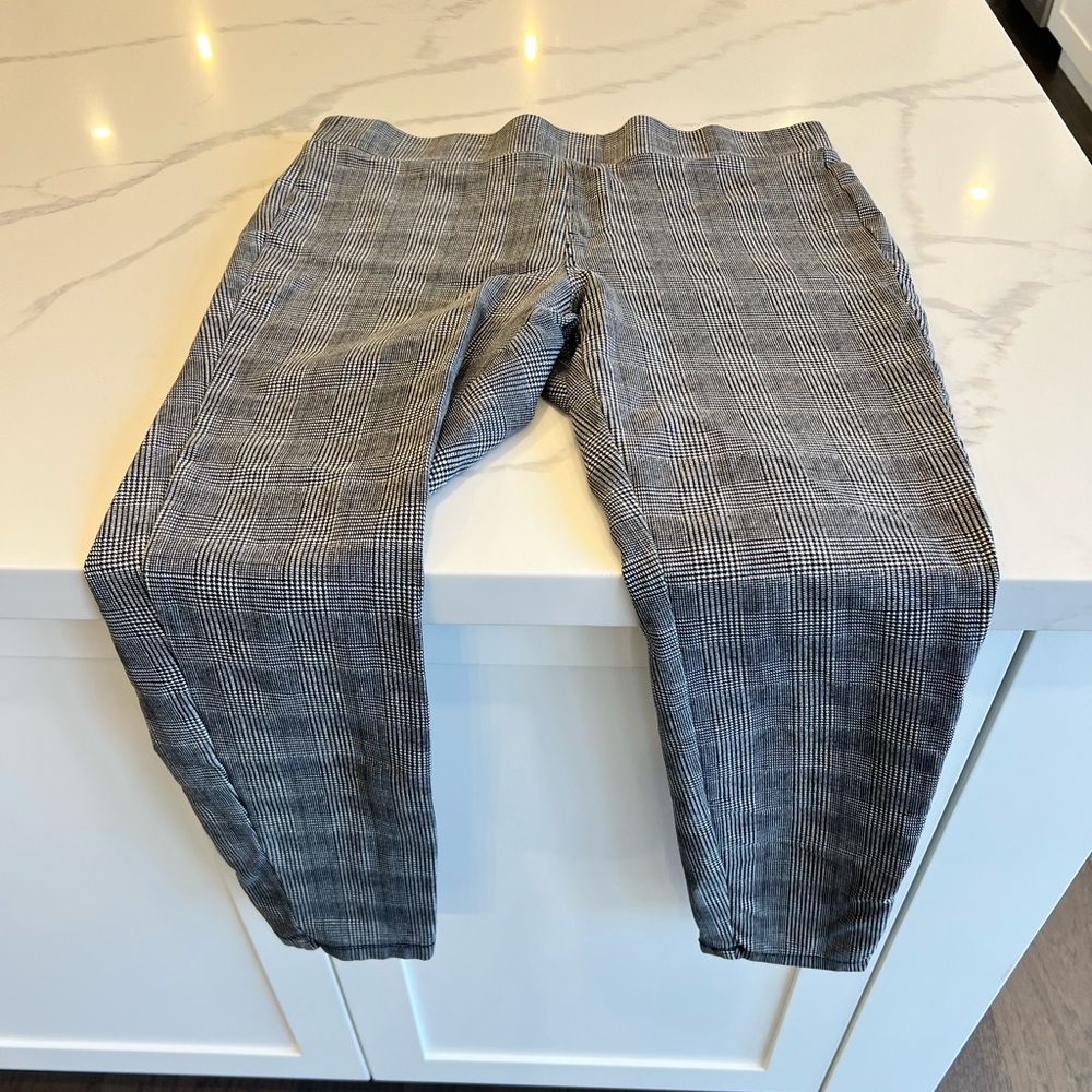 Style & Co. Black and White Plaid Pants